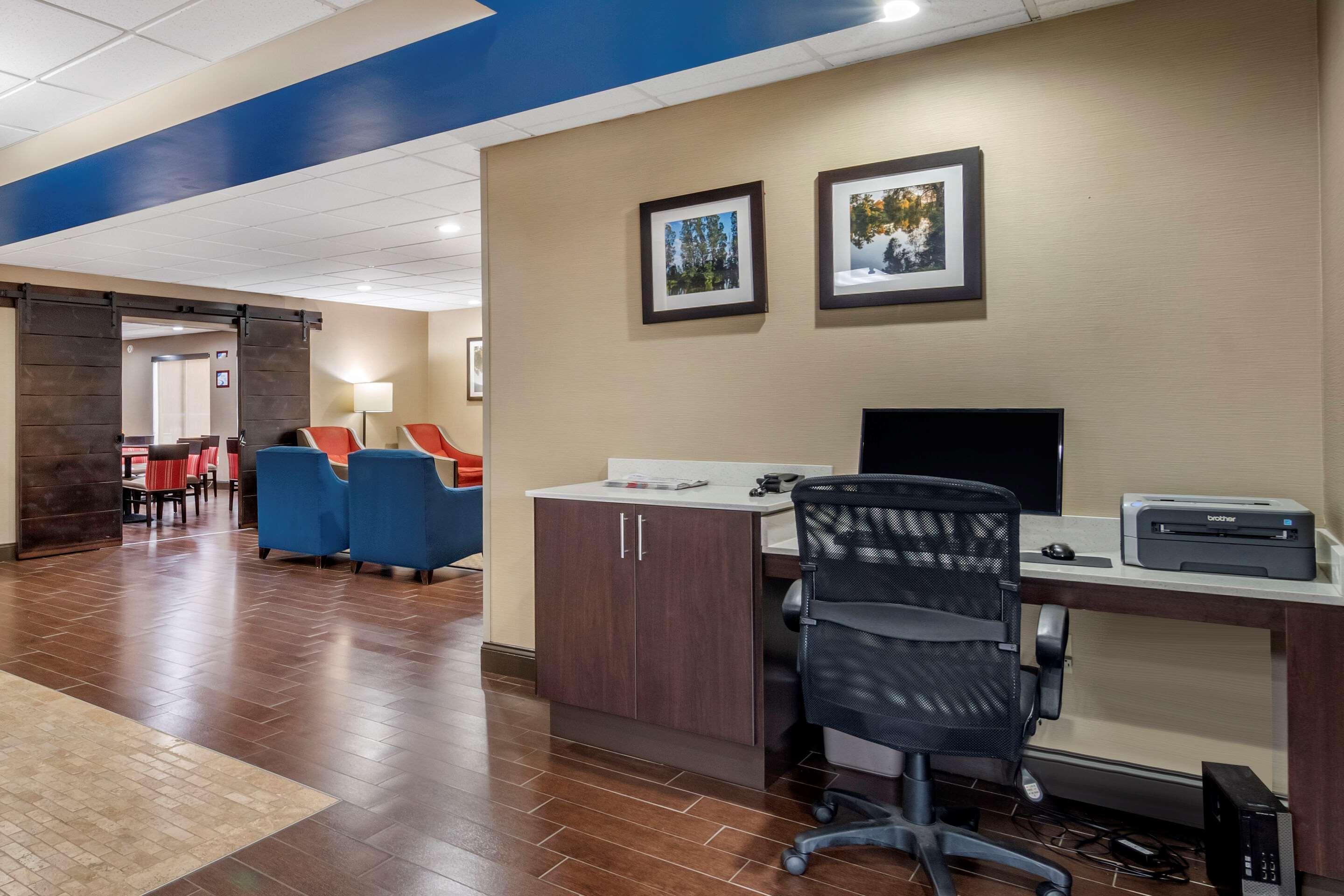 Comfort Inn & Suites Oxford South Eksteriør bilde